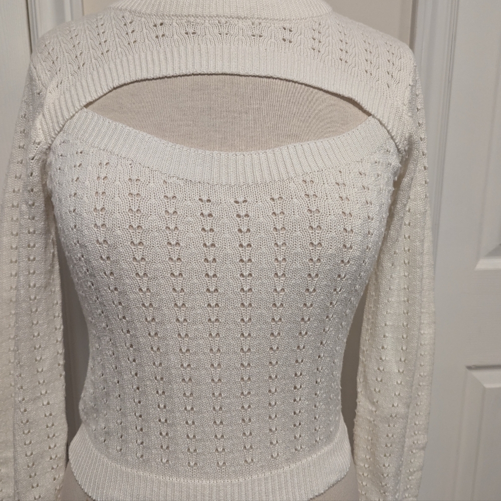 Lulu's Cut-Out Sweater - Picture 4 of 7